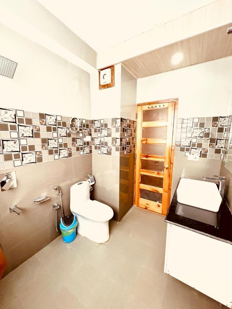 Tata Vista Resort Mall Road Manali - Centrally Heated & Air Cooled Exterior photo